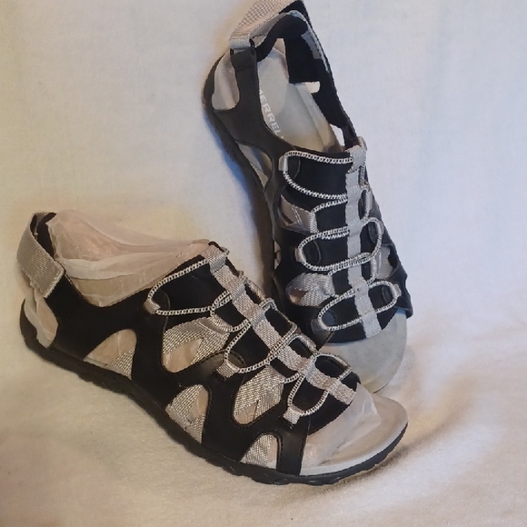 Merrell Black and Gray Women's Sandals Womens Size 9 - Picture 1 of 5